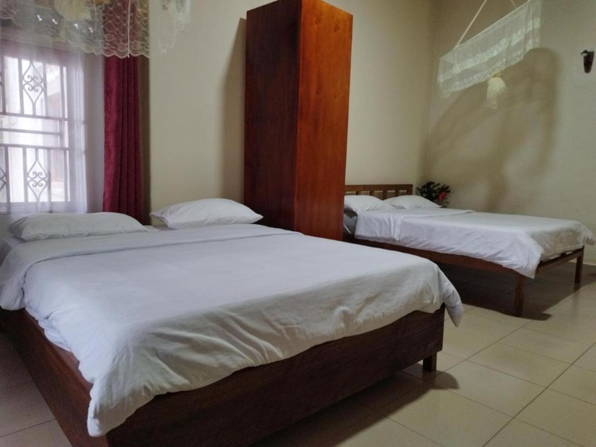 Mia Safari Lodge And Restaurant Entebbe Exteriör bild
